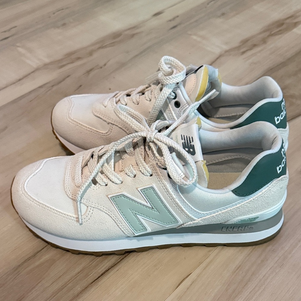 New Balance Cream and Teal Sneakers